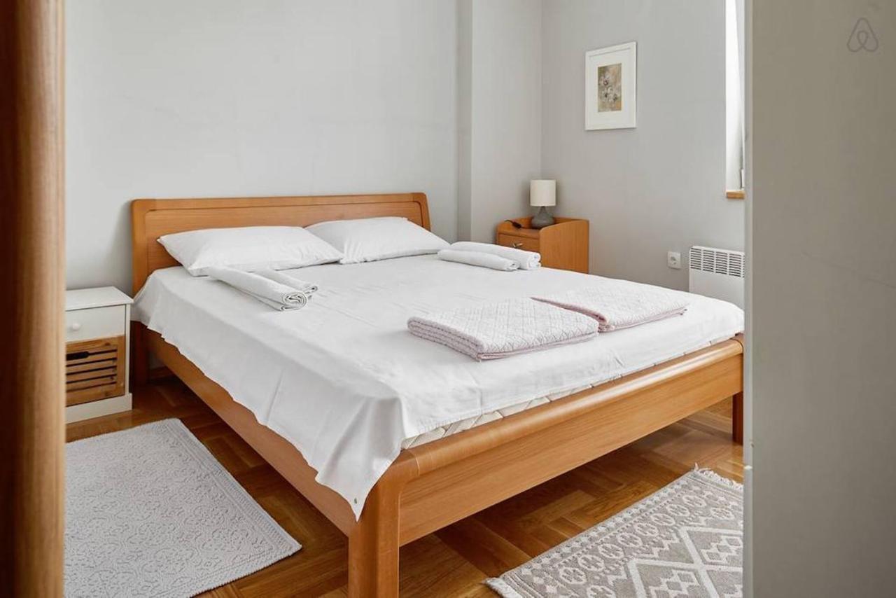Bright Apartment Near City Center Skopje Exterior photo
