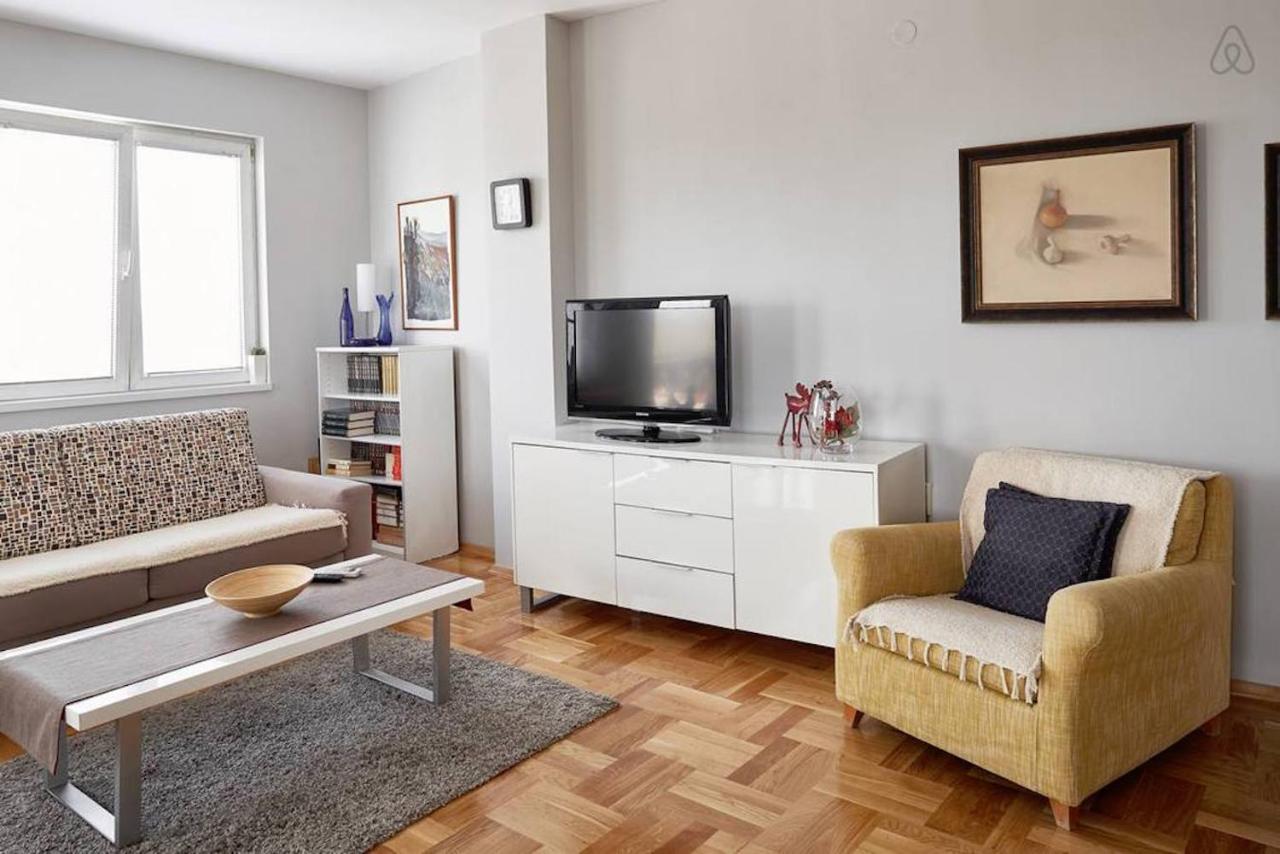 Bright Apartment Near City Center Skopje Exterior photo